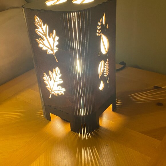 Accent Lamp - The Leaves - Picture 4 of 7